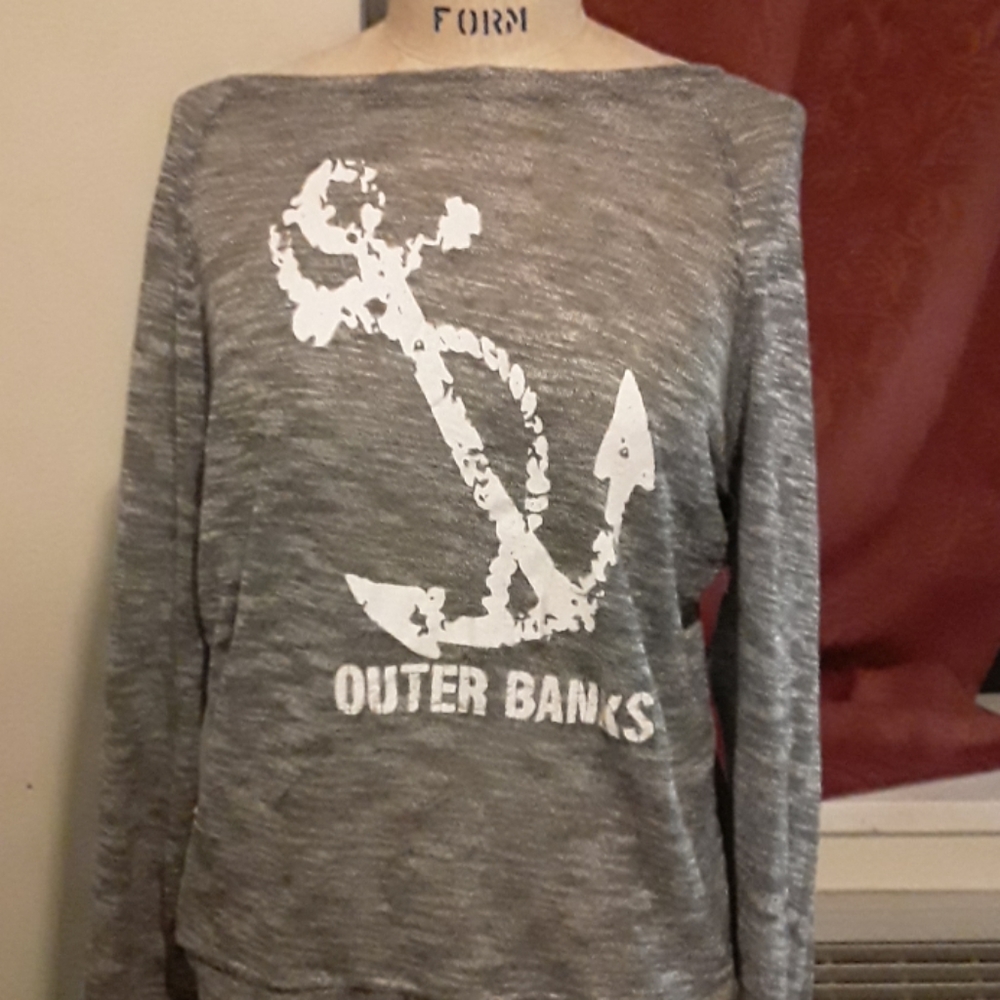 A liquid energy crew shirt in great condition